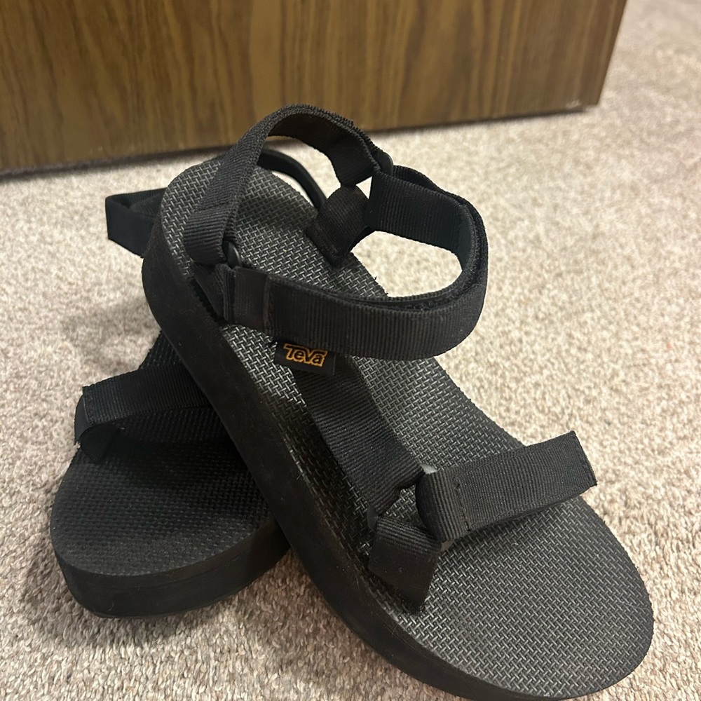 Teva platform sandals black size 9